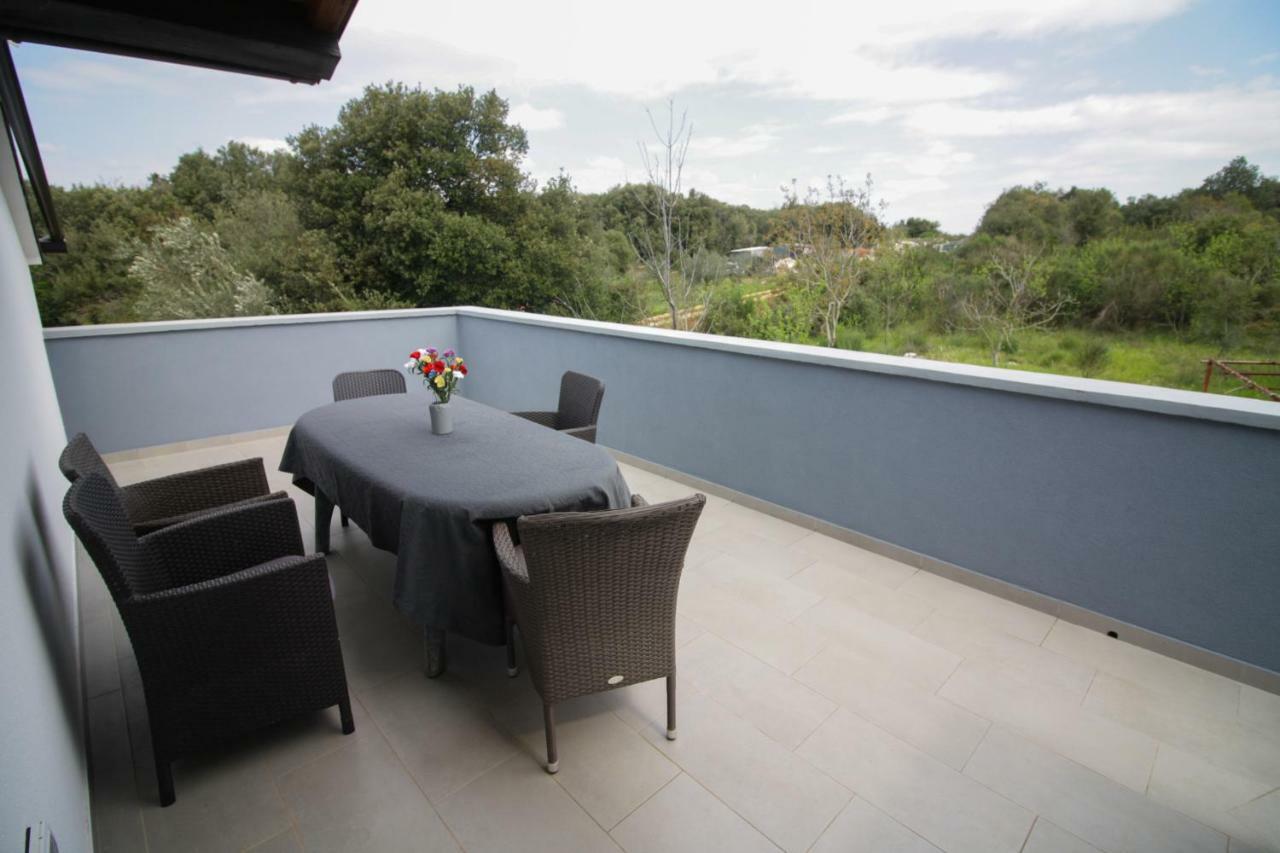 Sebi Apartment 300 M From Beach Rovinj Exterior photo